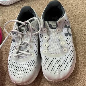 Under Armour Charged Impulse women’s White and grey  Sneakes 8